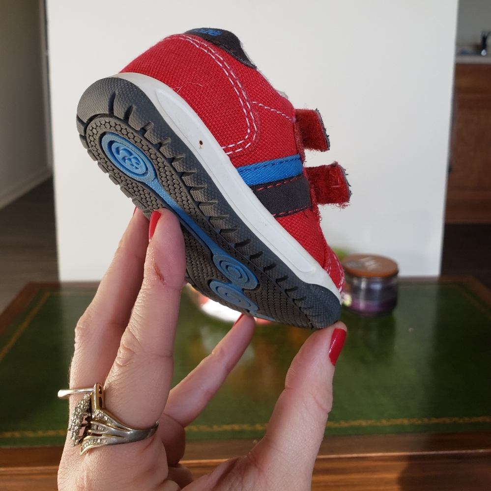 NWOT blue on red Velcro tennis shoes - Picture 6 of 16